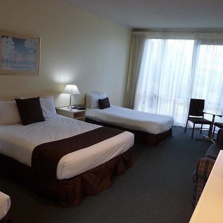 Frankston International Motel Room photo